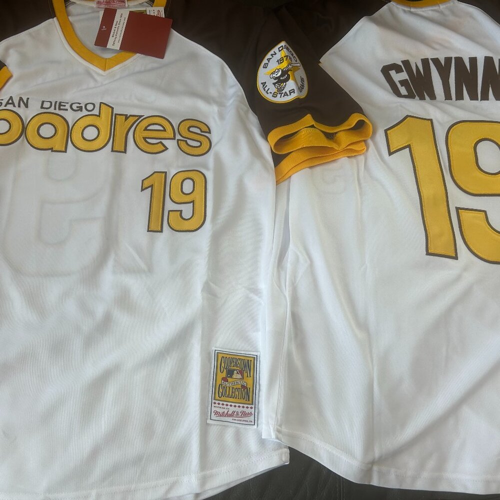 Mitchell & Ness SAN DIEGO PADRES TONY GWYNN Men's JERSEY Sz M,L,XL,2X New w tags